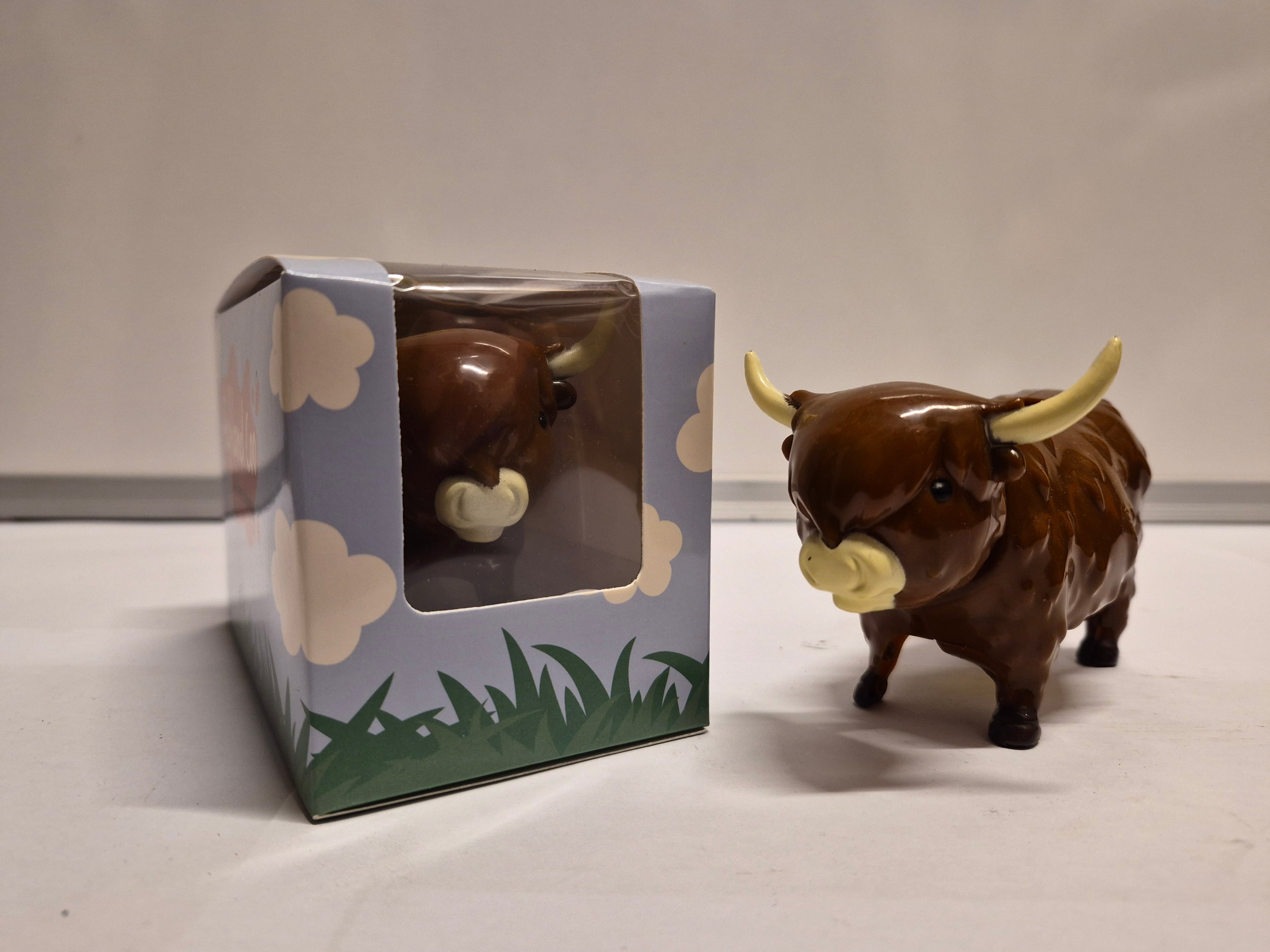 Highland Cow Solar Pal